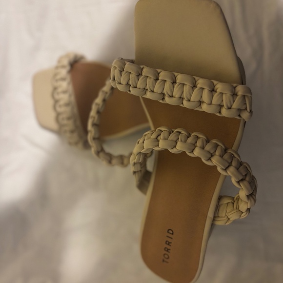 Torrid Braided Block Heel Sandals – Size 10.5 Wide Wide (10.5 WW) – NEW! - Picture 1 of 8